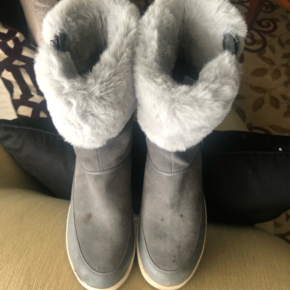 Kookaburra by ugg.